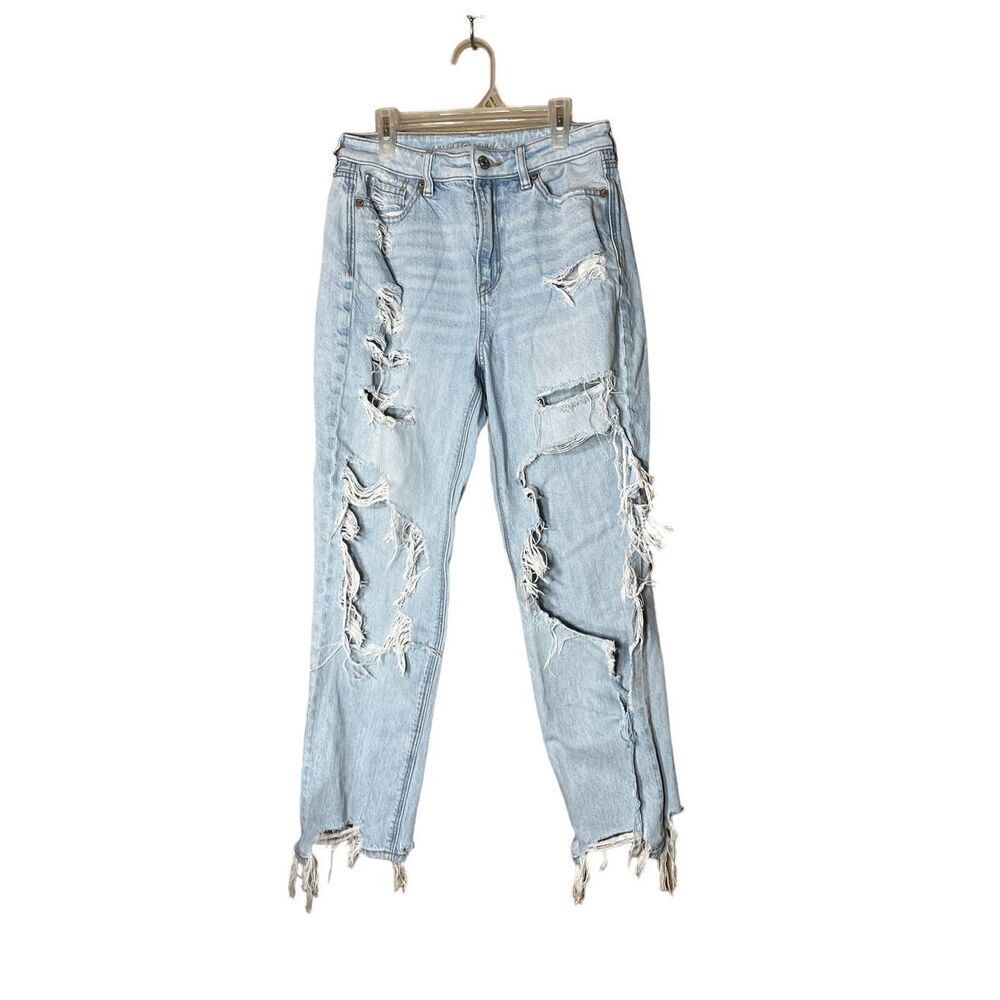 American Eagle Comfort Stretch Waistband Ripped Mom Jeans Light Wash Size 4